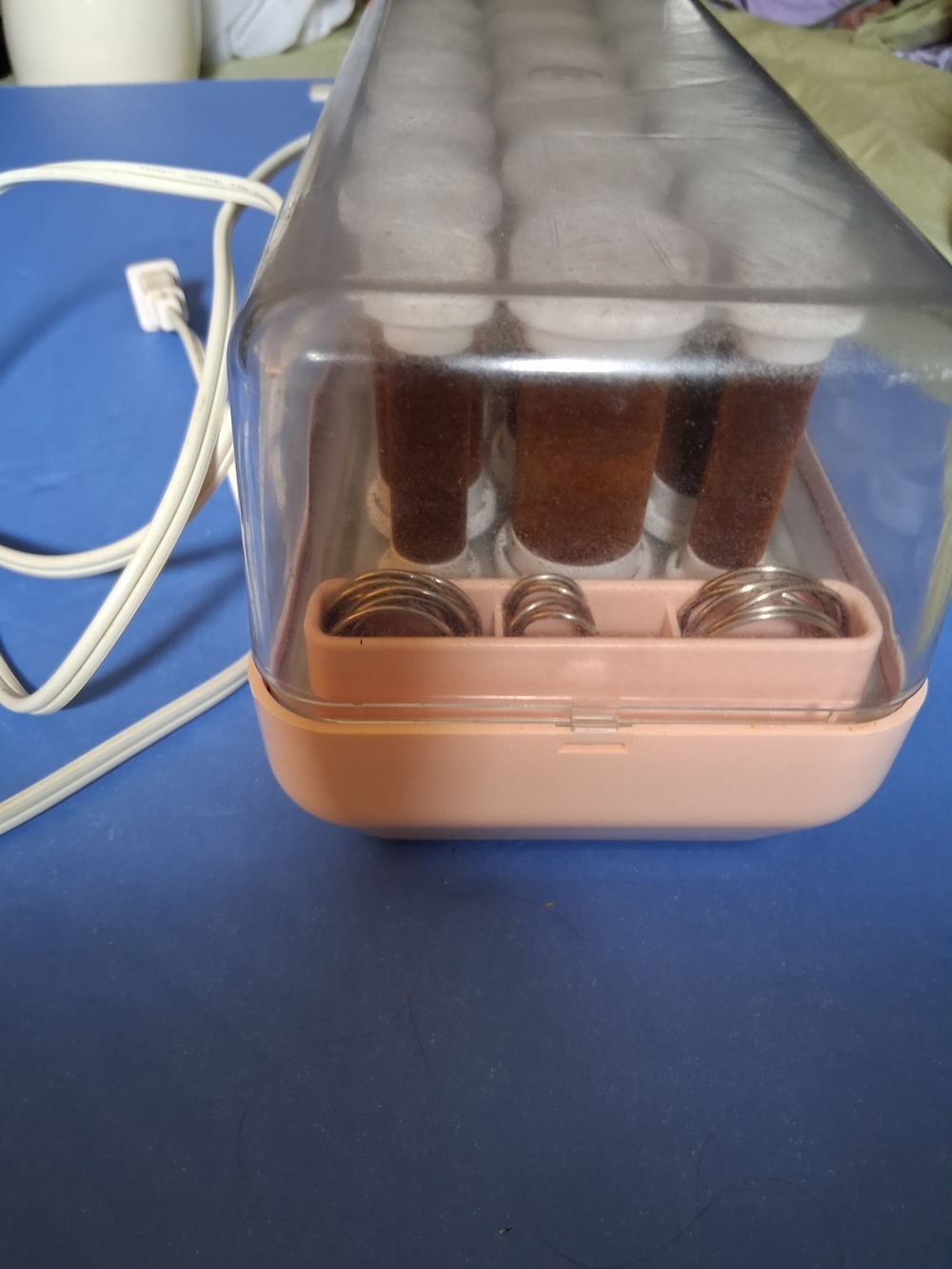 Source Unknown Peach-Pink Electric Hair Roller Set with Clear Cover